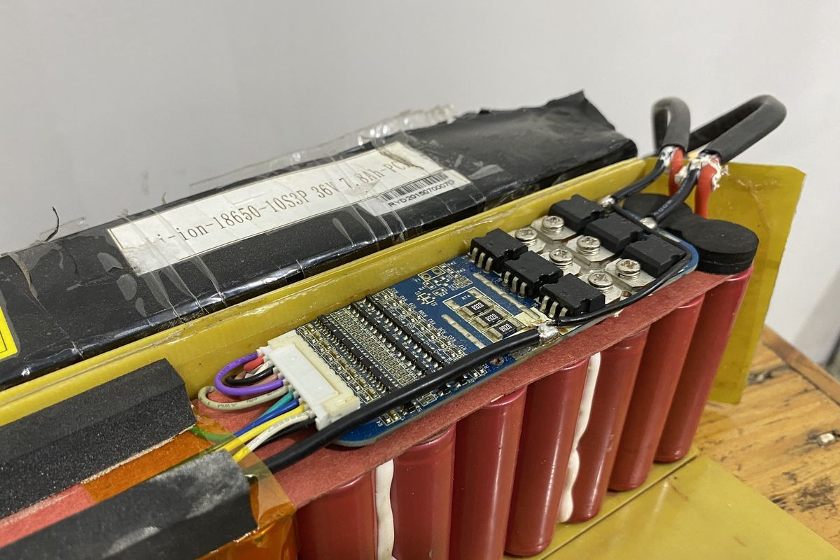 Battery Management System (BMS) pada baterai jenis Lithium-ion(KOMPAS.com/Daafa Alhaqqy)  