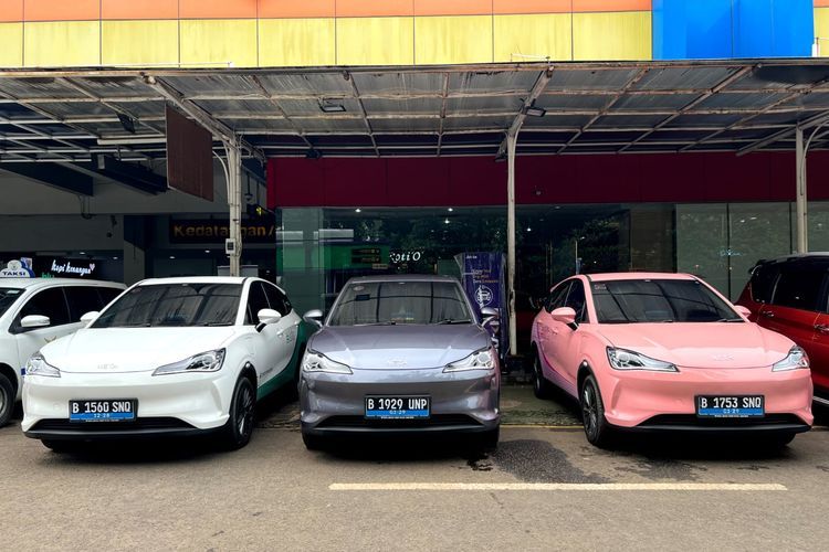 Mobil listrik asal China, Neta menjalin kerjasama dengan Evista. Mobil listrik Neta akan jadi taksi di Bandara Halim Perdanakusuma(Foto: Neta) 