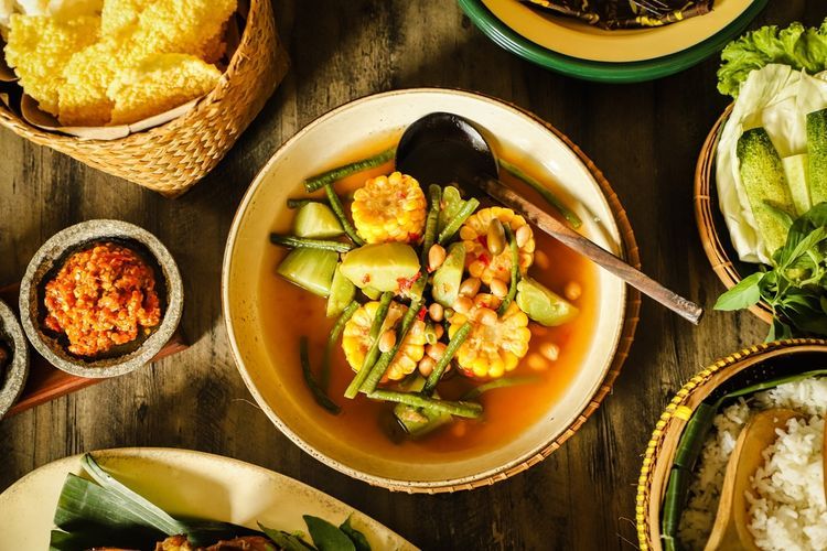 Segar Gurih untuk Makan Siang, Berikut Resep Sayur Asem Jakarta ...