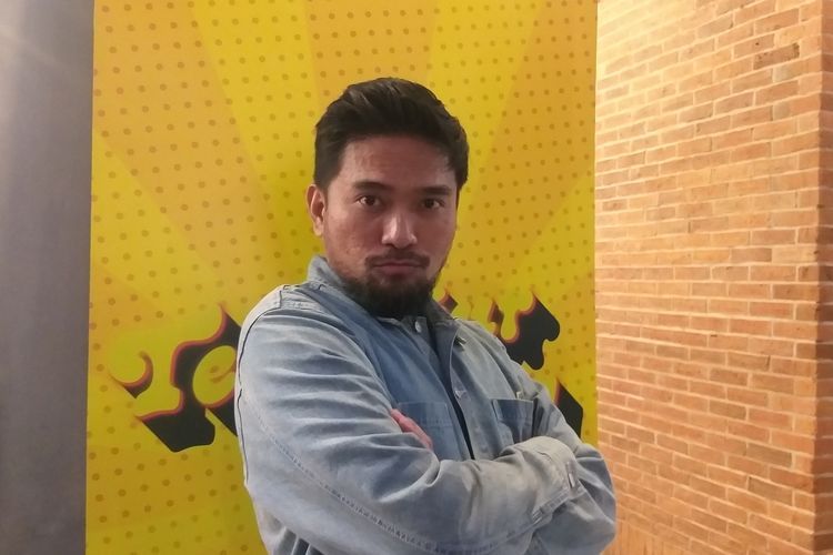 Artis Imam Darto yang kembali menjadi sutradara untuk kedua kalinya, lewat mini series komedi Terlanjur Sayang, ditemui usai jumpai pers di kawasan Sudirman, Jakarta Pusat, Jumat (14/4/2023).