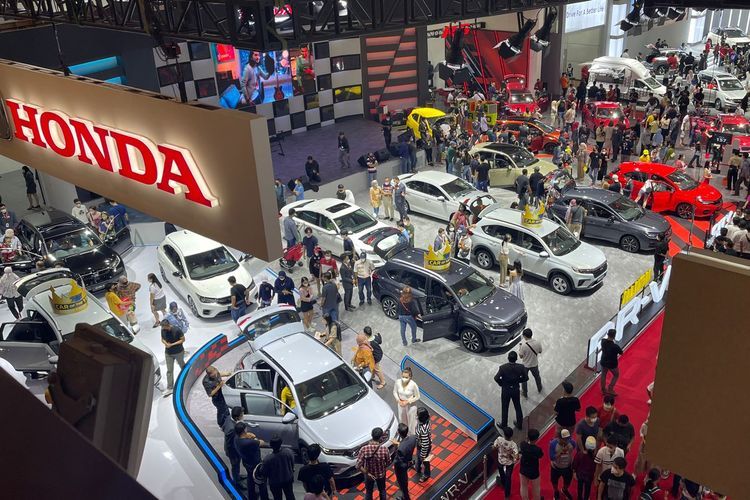 Ilustrasi pameran otomotif Indonesia International Motor Show (IIMS) 2023 di JIExpo Kemayoran, Jakarta(Kompas.com/Adityo)  