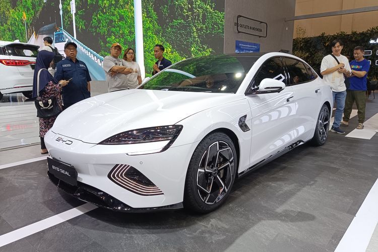 BYD Seal(KOMPAS.com/FATHAN)  