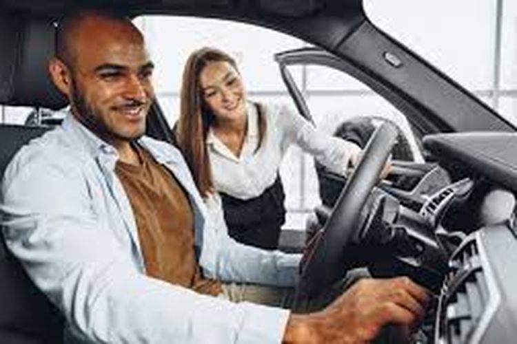 Test drive merupakan langkah penting dalam mengecek mobil bekas.(Kelley Blue Book)  