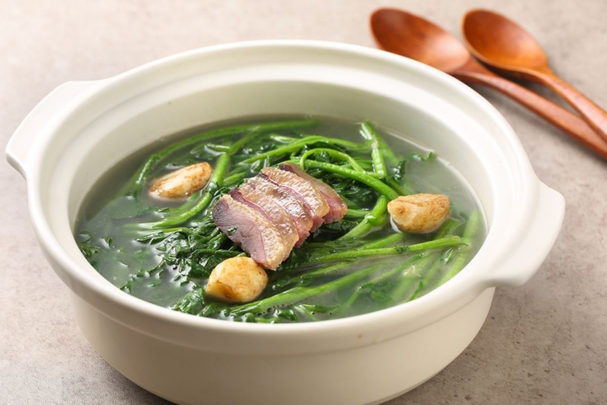 Ilustrasi sayur bayam, sayur untuk menurunkan kolesterol termasuk bayam 