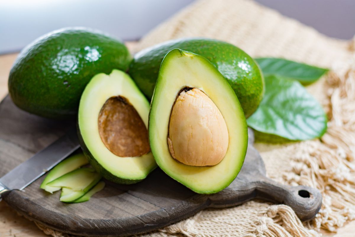 Penyakit yang bisa diredakan dengan makan alpukat. Apa saja?(Shutterstock/barmalini)  