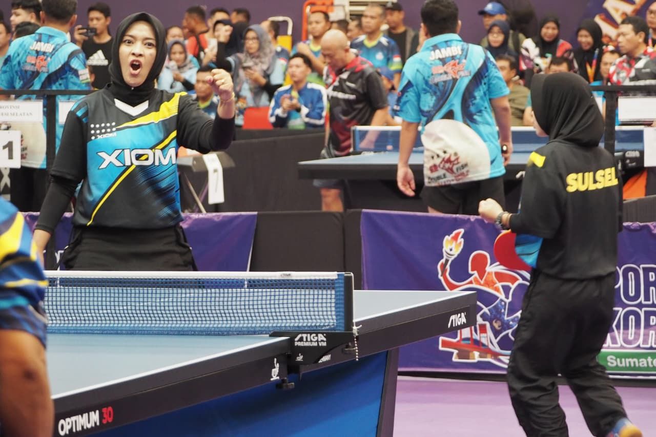 Porno ona uchun ichki kiyim Ilya va Erik porno onlayn