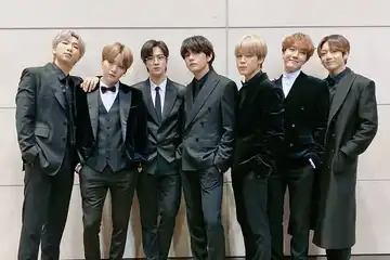 Lirik dan terjemahan lagu 'Go Go' milik BTS
