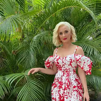 Lirik Lagu Wide Awake - Katy Perry, Lengkap dengan Terjemahan