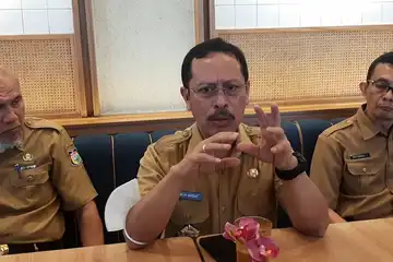 M. Ansar (tengah), Sekretaris Daerah Kota Makassar