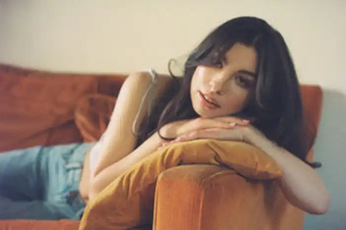 Yvette Bova porno onlayn