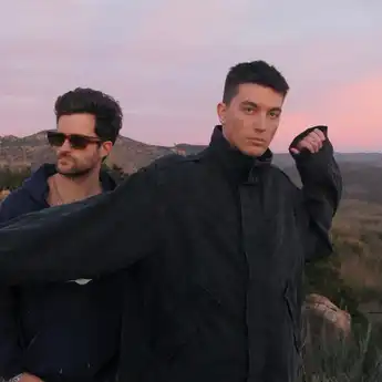 Lirik Lagu It Even Rains in LA - LANY, Lengkap dengan Terjemahan