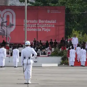 Upacara HUT ke-80 RI di Makassar Digelar Khidmat di Lapangan Karebosi