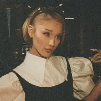 Lirik Lagu Warm - Ariana Grande, Lengkap beserta Terjemahan