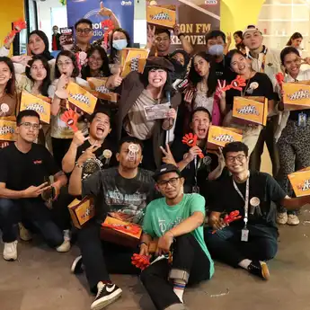 Motion Take Over With Melek Agent and FOX's Coffee World Datangi Kantor iStyle.ID