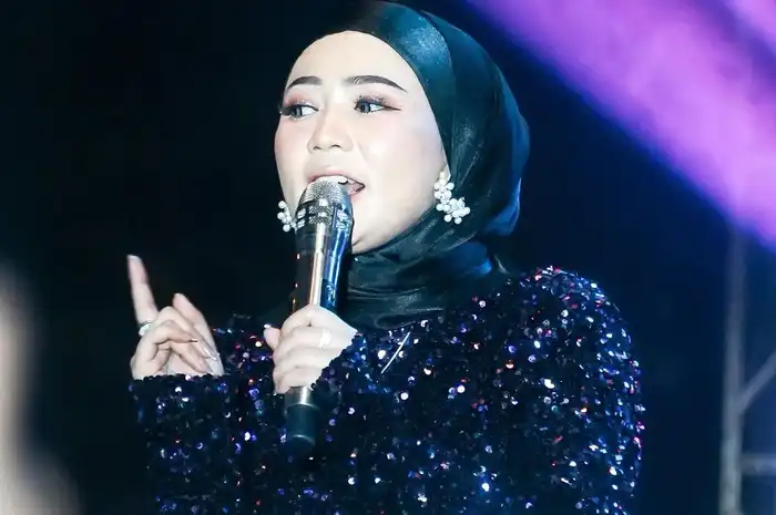 Lirik dan Arti Lagu Ciinan Bana dari Fauzana yang Lagi Trending - Sonora.id