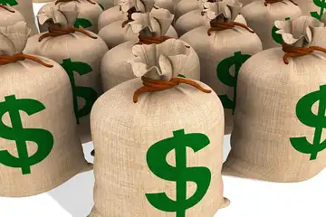 Tanggal lahir yang rezekinya lancar hingga bisa memikul berkarung-karung uang.