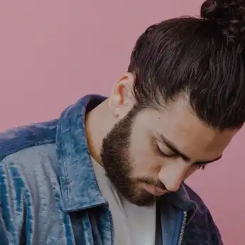 Rilis Lagu Baru, Ini Lirik Lagu 'What If I Told You That I Love You’ by Ali Gatie