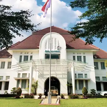 Holding Farmasi Kini Semakin Fokus Dukung Ekosistem Kesehatan di Indonesia