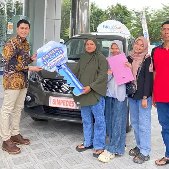BRI Cabang Poso Serahkan Satu Unit Mobil ke Nasabah Lewat Panen Hadiah Simpedes