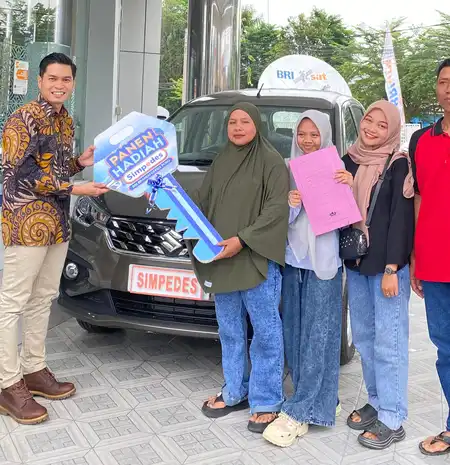 BRI Cabang Poso Serahkan Satu Unit Mobil ke Nasabah Lewat Panen Hadiah Simpedes
