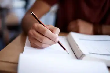 Ilustrasi contoh kalimat bermakna lampau