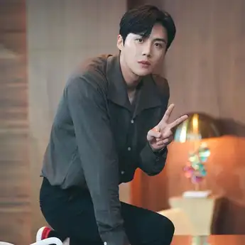 9 Potret Kim Seon Ho yang Bikin Penonton Drama 'Start Up' Terserang Second Lead Syndrome