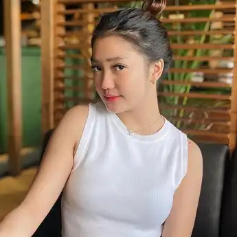 Bobroknya Dibongkar, Chika Disebut Peramal Ini Jadi Simpanan Artis A, Sudah Dibelikan Mobil hingga Rumah!