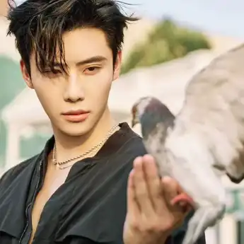 Profil dan Umur Dai Gao Zheng: Pemeran Qin Mo Yao di Drama Forever Love