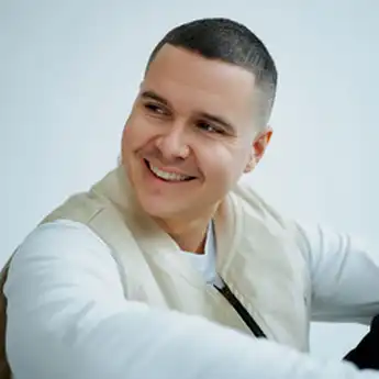 Lirik Lagu 7 Years - Lukas Graham, Lengkap dengan Terjemahan