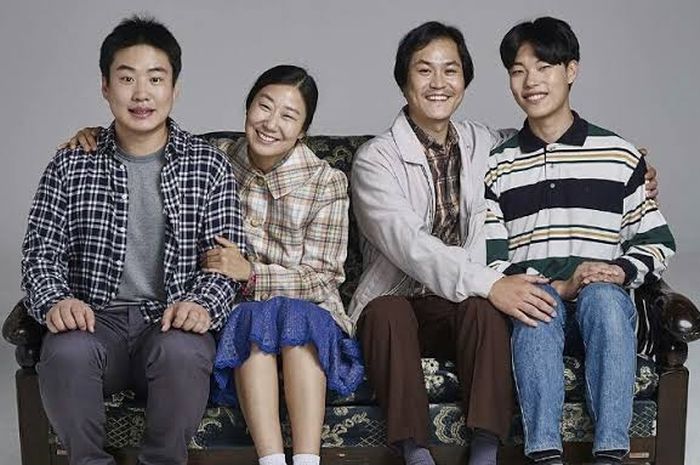 Ilustrasi keluarga dalam drama Korea Reply 1988