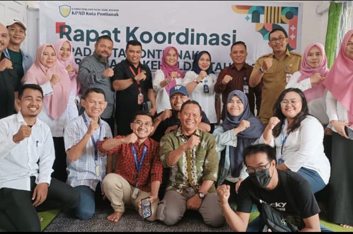 Tim Media bersama anggota KPAD Pontianak Usai Silaturrahmi
