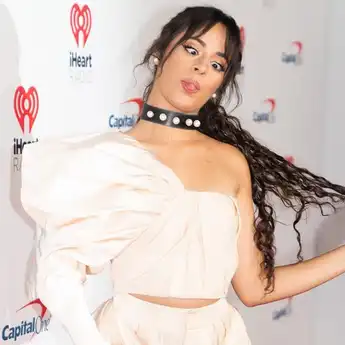 Camila Cabello Rilis Single Baru Bernuansa Romantis, 'Cry For Me'