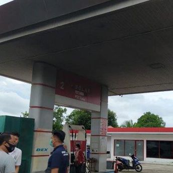 Aktivitas SPBU Parit 9 Tetap Normal Pasca Terbakarnya Satu Unit Motor Kemarin