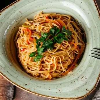 Resep Spaghetti Aglio Olio, Pasta Simpel Khas Italia yang Lezat