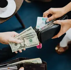 5 Shio Paling Beruntung Besok 7 Mei 2026, Dompet Penuh dengan Uang!