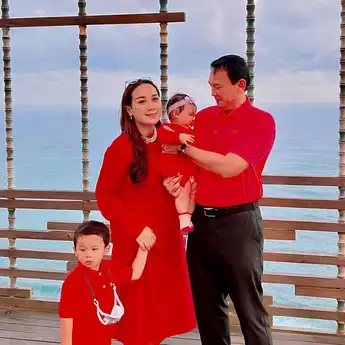 6 Gaya Cantiknya Puput Nastiti Devi, Istri Kedua Ahok! Makin Mirip BCL?