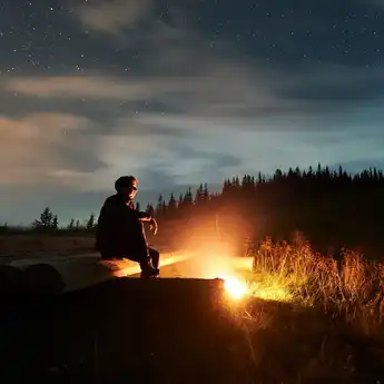 Ingin Menikmati Keindahan Langit Malam? Berikut Panduan Stargazing dan Manfaatnya