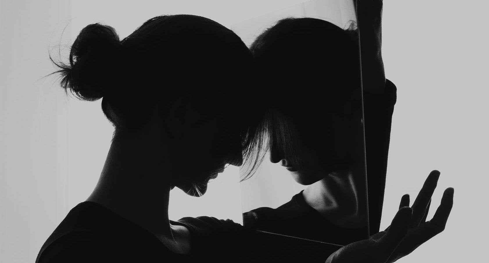 Arti Mimpi Melihat Diri Sendiri Dalam Bayangan: Penafsiran Dan Maknanya Arti Mimpi Melihat Diri Sendiri Dalam Bayangan: Penafsiran Dan Maknanya