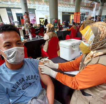 Curang Bawa Warga untuk Vaksin, Wali Kota Makassar Siapkan Sanksi Ini