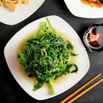 Resep Membuat Tumis Kangkung, Menu Makan Keluarga yang Simple