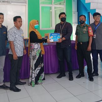 Kolaborasi Peningkatan Literasi, Kompas Gramedia Melalui Universitas Multimedia Nusantara (Umn) Donasi Buku Bacaan