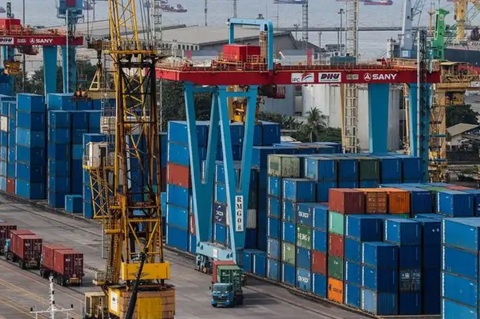 Perbedaan Perdagangan Dalam Negeri dan Perdagangan Internasional