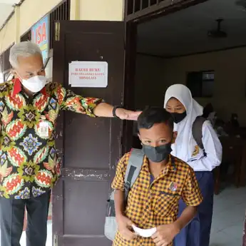 PTM Terbatas: Disdik Jateng Sebut Kepatuhan Prokes Siswa 100 Persen