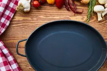 Ilustrasi: Stop Mulai Sekarang Biar Enggak Boros Uang! Jangan Ulangi Lagi Cuci Panci dan Wajan Panas, Kenapa?