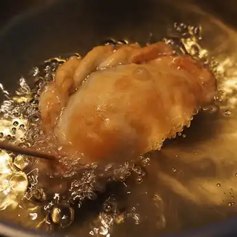 ALAMAK! Kenapa Baru Tahu Sekarang Sih, Kulit Pisang Ternyata Bisa Bikin Minyak Goreng Jadi Bening, Gimana Caranya?