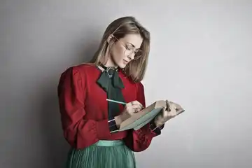 Pengertian  atau arti kata ekspektasi.