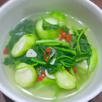 Resep Membuat Bening Oyong Pedas Gurih yang Segar, Comfort Food Banget