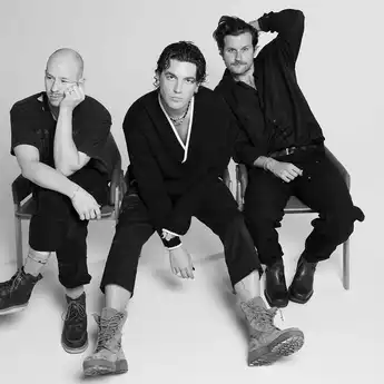 Lirik Lagu 'If This Is The Last Time' Milik LANY, dengan Terjemahan