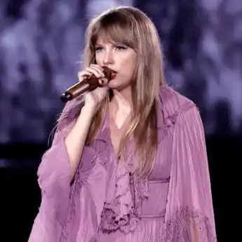 Lirik Lagu 'Last Kiss' – Taylor Swift, Lengkap dengan Terjemahannya