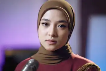 ilustrasi, Lirik Lagu 'Sajadah Merah' - Nissa Sabyan dengan Chord